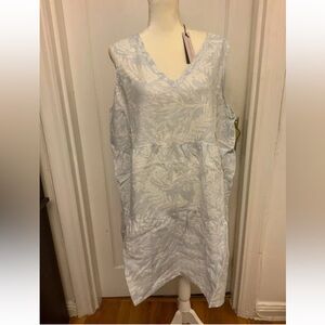 Tahari Flutter sleeves Linen Dress Size 1X NWT.